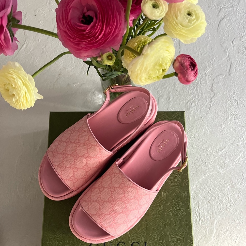 Gucci Pink Women's Sandals